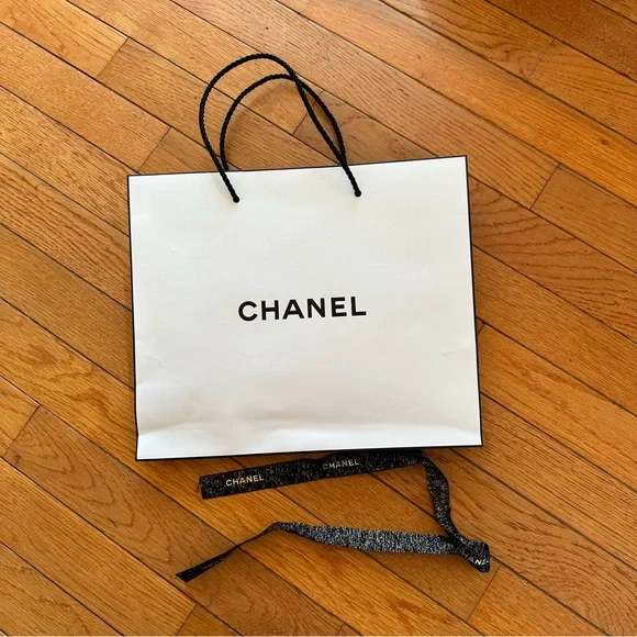 CHANEL | Other | Chanel White Black Paper Medium Shopping  display picture 2